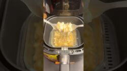 Mac n Cheese in Airfryer #shorts #trending #shortsfeed #reels #shortvideo #recipe #cheese #viral