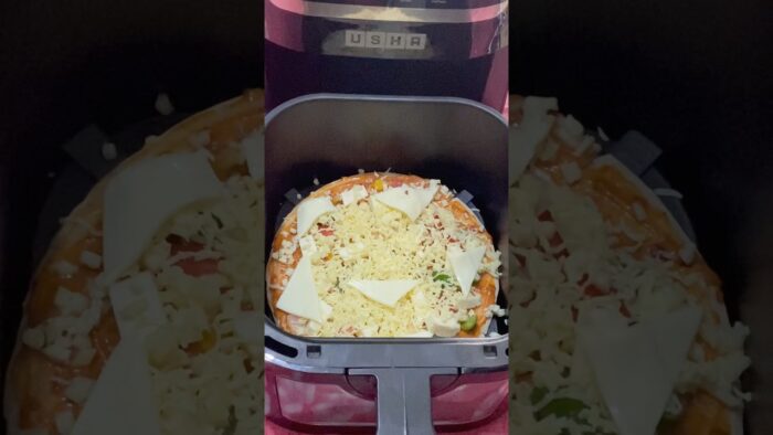 Pizza🍕in AirFryer~Cheesiest😋Heavenly Delicious🤤 #shorts #pizza #spicyfood #shortsfeed #airfryer