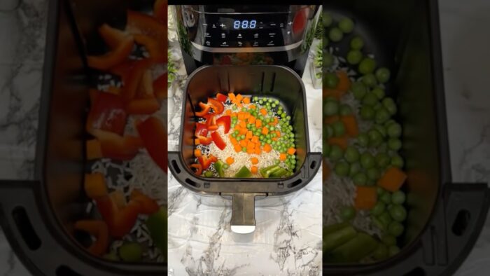 Receta de arroz en freidora de aire | Arroz vegetariano fácil de preparar en 20 minutos