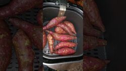 Roastsweet potato in air fryer #food #recipe #shayari  #easyrecipe #howtomakesweetpotatoinairfryer