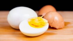 Adiós a cocer los huevos en un cazo: la alternativa más cómoda que lo cambia todo en la cocina