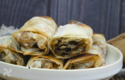 Rollitos primavera de repollo con morcilla