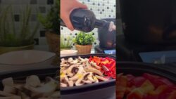 Aynı anda 3 yemek; mercimek, tavuk, sebze aynı anda kısa zamanda pişir. instagram @tuqbacablog