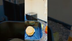 Burger in air fryer #airfryer#airfryerrecipes #recipe #burger