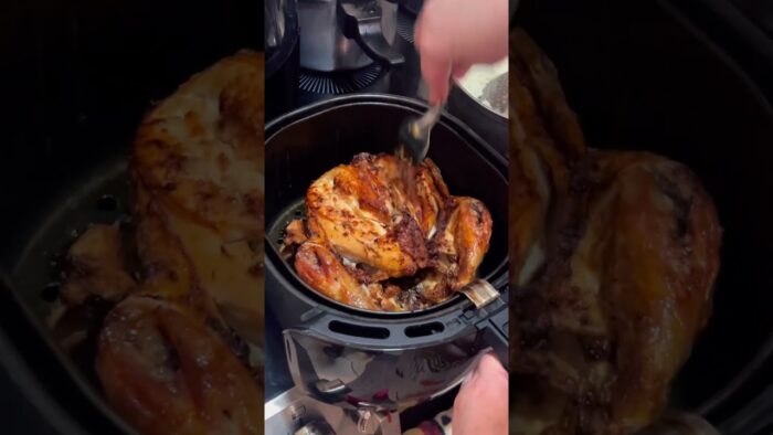 Como asar un pollo en la freidora de aire,queda súper rico #reels #food #foodie #cooking #jesus