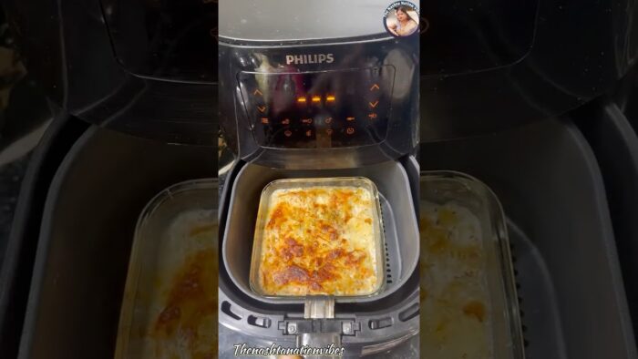 Mac & Cheese Recipe in Air Fryer👌#viral #shorts #trending #youtubeshorts #ytshorts #viralshorts #yt