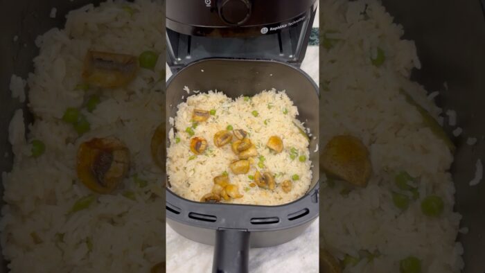Matar Mushroom Pulao in Air Fryer #shorts #food #ytstudioes #trending #airfryer #easyrecipe
