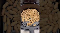 Mungfali roasted in air fryer #shorts #airfryer #recipe #trending #peanut #foodie #easyrecipe