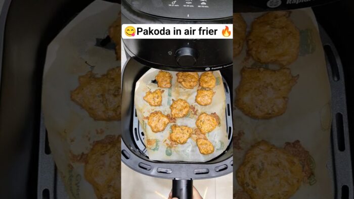 Pakoda/ Vada in Airfryer, Super crispy 🤤 , Airfryer recipe #viral #airfryer #recipes #shorts