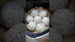 «Tanpa Oven! Roti Wijen Hitam Air Fryer Ini Lembutnya Kebangetan» #shorts