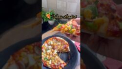 Veggie Loaded Pizza in Airfryer 🍕 | Easy Recipe #pizzalover #pizzarecipe #shortsviral