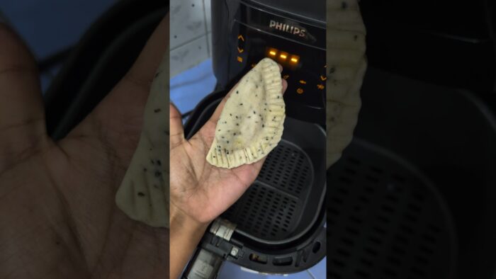 Zero Oil Samosa Snacks in Air Fryer 🤤😋 Viral Air Fryer Snacks 🫣😍#shorts #shortsfeed #recipe #viral