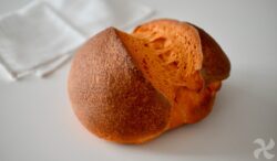 Pan de tomate