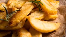 Patatas gajo en airfryer: crujientes por fuera y tiernas por dentro