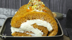 Rollo bizcocho de zanahoria con crema de queso