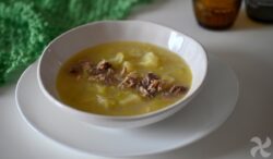 Sopa de puerro y patata
