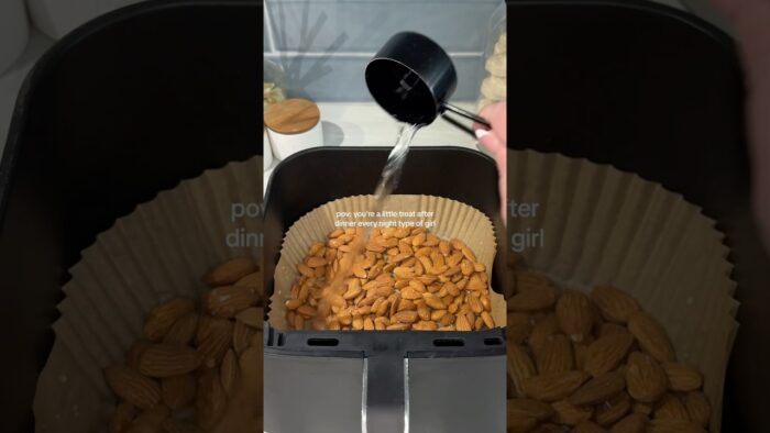 viral air fryer candied almonds recipe 😋 #shorts #almond #recipe #viralrecipe #easydessert #dessert