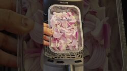 Air Fryer Me Banaye Itne Crispy Pyaz Pakode😳Believe Nahi Hoga 😍🔥Deep Fry Bhool Jao #shorts #recipe