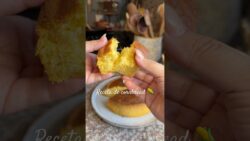 Aquí les comparto mi receta de cornbread esponjoso y delicioso #subscribe #shorts