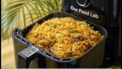 Arroz estilo biryani con pollo en freidora de aire | Receta fácil en una sola olla 🍗🔥