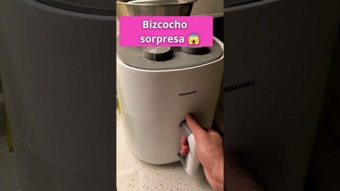 Bizcocho sorpresa en la freidora de aire 😱🍰♥️ #easyrecipe