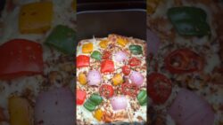 Bread Pizza Recipe in Airfryer #recipe #youtubeshorts #airfryerrecipes #airfryer #shorts