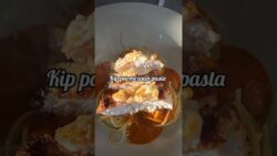 Crunchy kip met parmezaan en pasta