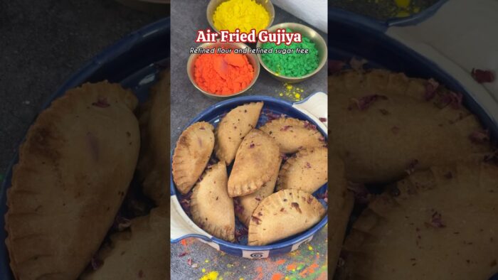 Healthy Gujiya for Holi #holi #airfried #gujiya #youtubeshorts #shorts #ytshorts #gujiyarecipe