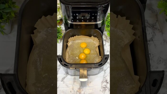 High Protein Egg & Cheese Veggie Omelette in Air Fryer | Healthy Weight Loss Breakfast