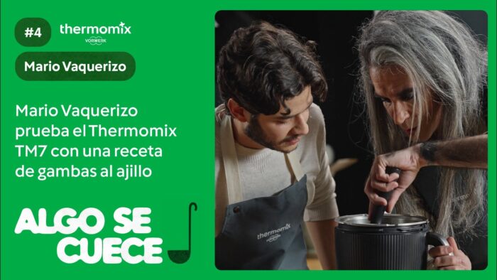 Mario Vaquerizo prueba el Thermomix TM7 con una receta de gambas al ajillo | Algo se Cuece