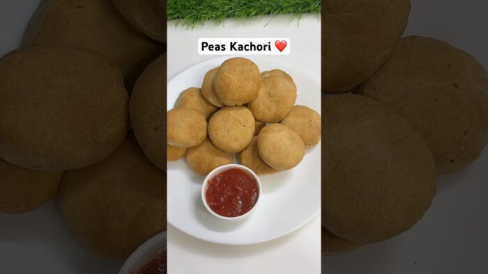 No Deep Fry Peas Kachori #shorts #airfryerrecipes #peaskachori #jhilmelodykitchen