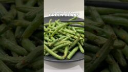 Quick & easy air fryer green beans.