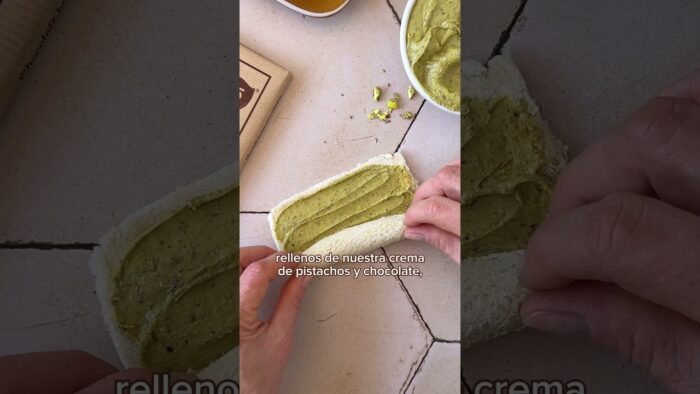 Rollitos de torrija de chocolate blanco y pistacho en freidora de aire | Postre fácil Nestlé Postres