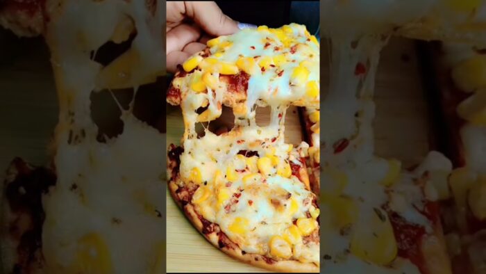 Super Cheesy Corn Pizza in Air Fryer |8-Minute Recipe 🍕🧀#airfryer #cornpizza #cheesepizza  #shorts 🚀