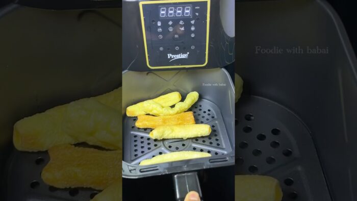 Super Crunchy 😋 Indian Fryums in Air Fryer | #shorts #recipe #airfryer #asmr #satisfying #food