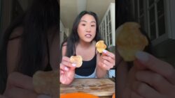 Super crispy air fryer chips! They are sooo addicting!! #airfryerchips #airfryerrecipes