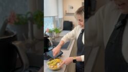 Viraler GURKENDIP  –  wie schmeckt er wirklich 👍🏻👎🏻 ? #einfachyummy #viral #shorts