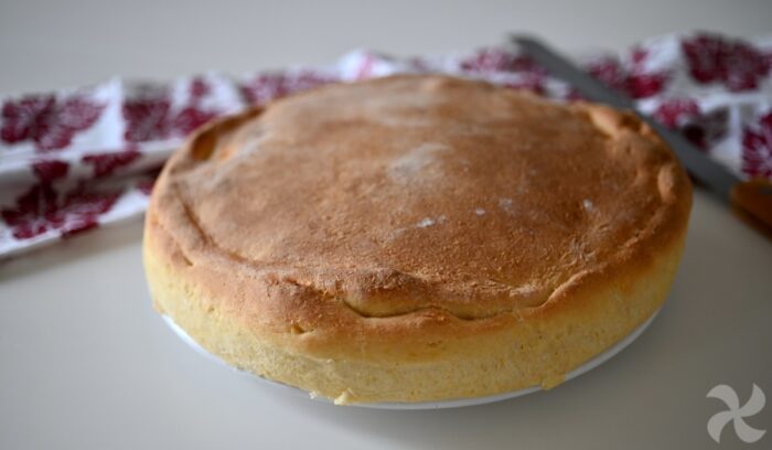 Empanada de merluza y tomate