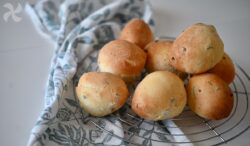 Panecillos de aceitunas con harina de trigo duro