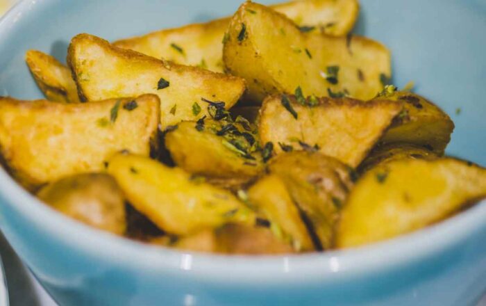 Patata asada en airfryer: crujiente por fuera y tierna por dentro