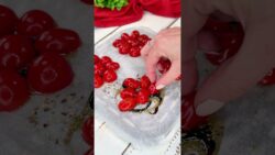 TARTE TATIN CON POMODORINI E STRACCIATELLA