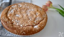 Bizcocho de zanahoria y cacahuetes con harina integral