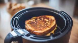 Sándwich en freidora de aire: receta rápida y perfecta en minutos