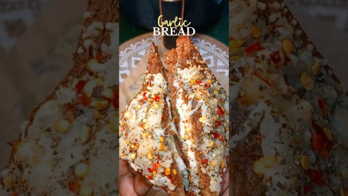 𝗩𝗶𝗿𝗮𝗹 𝗖𝗵𝗲𝗲𝘀𝗲 𝗚𝗮𝗿𝗹𝗶𝗰 𝗕𝗿𝗲𝗮𝗱 𝗜𝗻 𝗔𝗶𝗿𝗳𝗿𝘆𝗲𝗿😳🥪#ytshorts #garlicbread #airfryerrecipes #trending #recipe