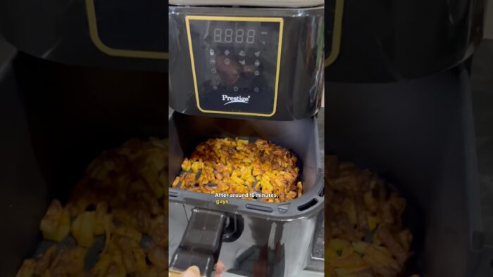 Air Fryer Potato Fry | Crispy & Less Oil Recipe 🔥 #airfryer #recipe #shorts #potatosnacks #fries