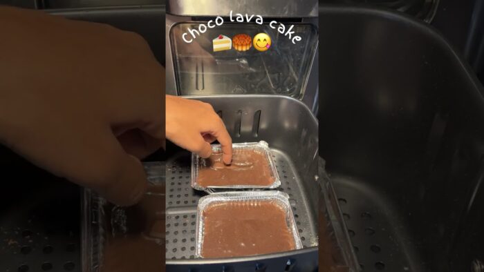 Air fryer Choco lava cake recipe 😍✨ #ytshorts #shorts #airfryer #chocolavacake
