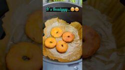 Airfryer medu vada #airfryerrecipes #recipe #marathirecipe #food #cooking #meduvadainairfryer #love