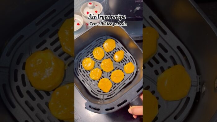 Aloo Pakoda 🥔 | air fryer recipe #airfryerrecipes #airfryer #shortsfeed #food #viral