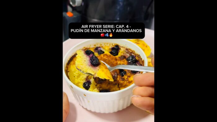 CAP 4: PUDÍN DE MANZANA Y ARÁNDANOS en Air Fryer (Sin harina) 🍎🫐✨