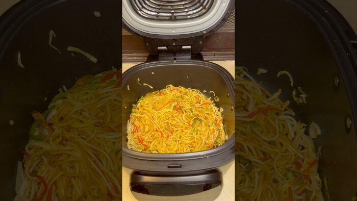 Chowmin in Airfryer / Philips OneChef Airfryer 2026 #trendingshorts #food #viral #shorts #ytshorts